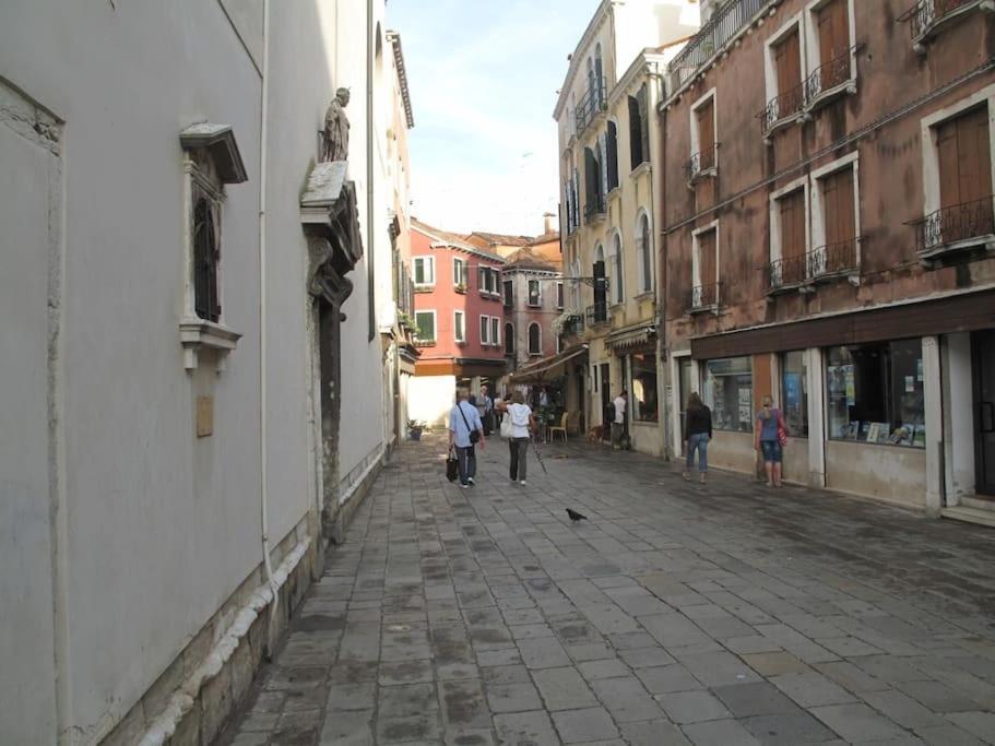 Appartamento Con Terrazza Biennale Venedig Exterior foto