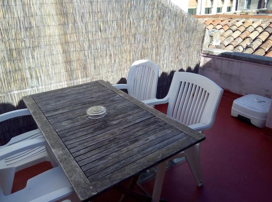 Appartamento Con Terrazza Biennale Venedig Exterior foto